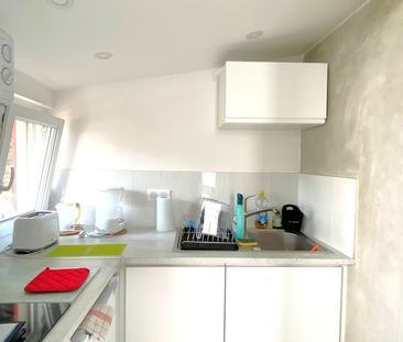 Location Appartement 1 pièce 29m² CASSIS 13260 - Photo 2