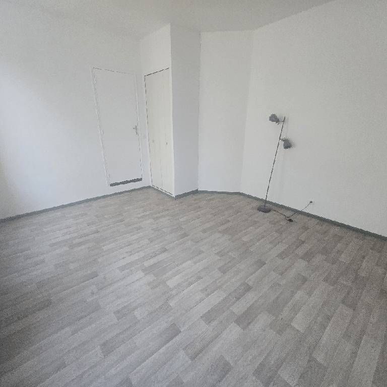 Location Appartement 1 pièce 26m² MEAUX 77100 - Photo 1