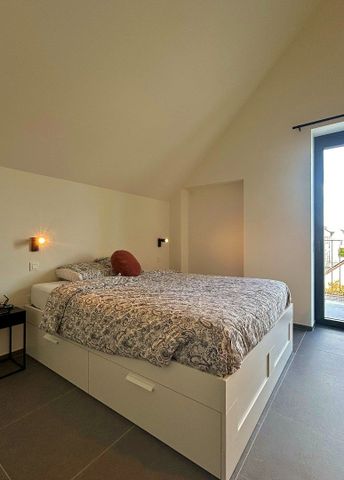 Volledig vernieuwd appartement met terras in Ieper centrum - Photo 4