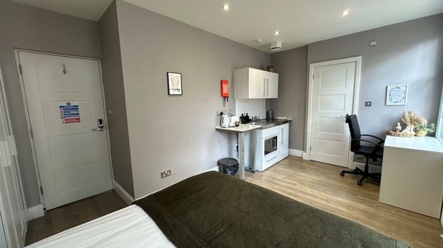 Castle Yard Studio 6 - Photo 1