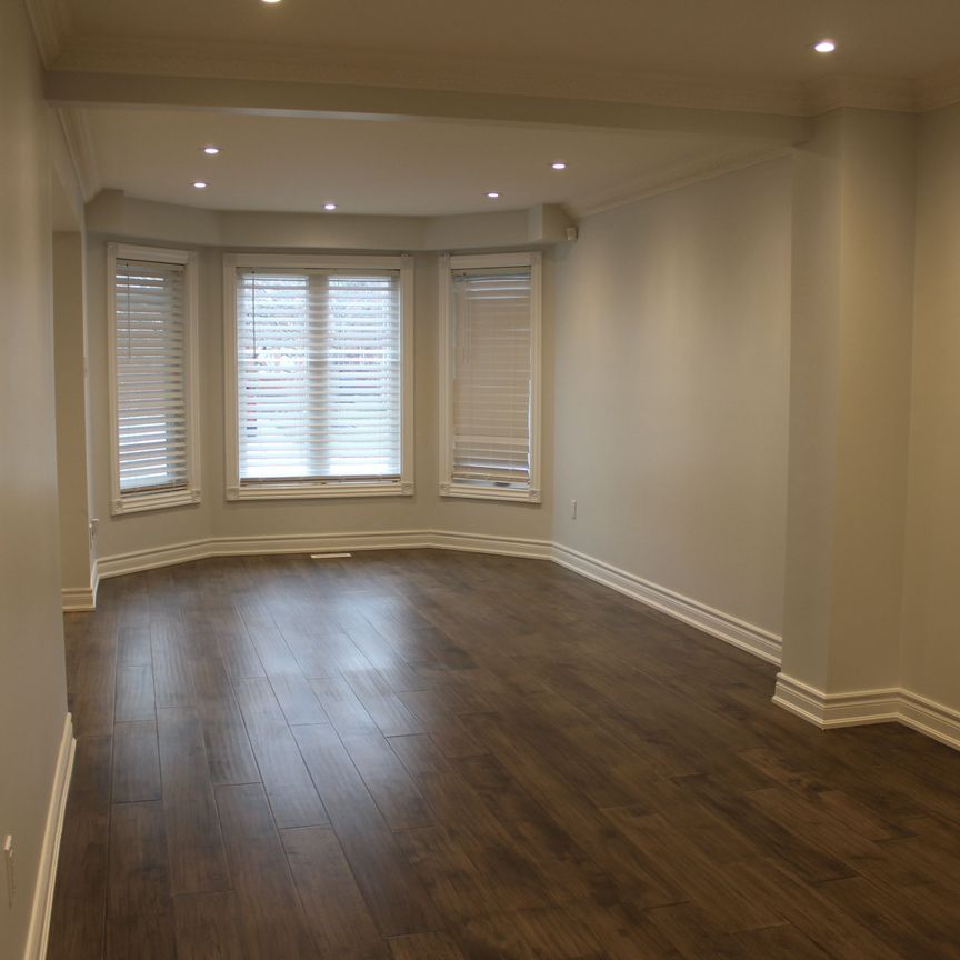 For Lease - 5202 Buttermill Court, Mississauga, Ontario - Photo 1