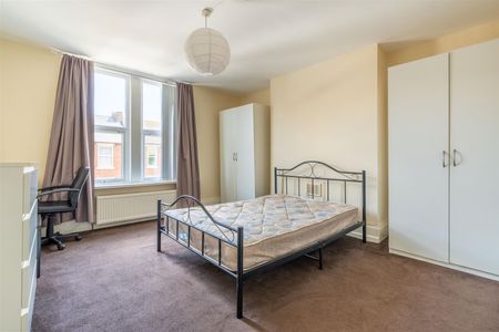 4 bed maisonette to rent in Bolingbroke Street, Heaton, NE6 - Photo 2