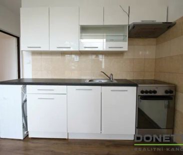 Pronájem bytu 2+1 se dvěma balkóny, 57 m - Photo 1