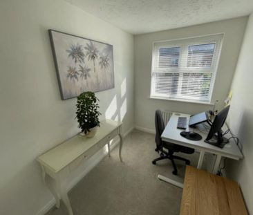 3 bedroom semi-detached house to rent - Photo 2