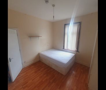 Room in a Shared House, Arlington Gardens, IG1 - Photo 1