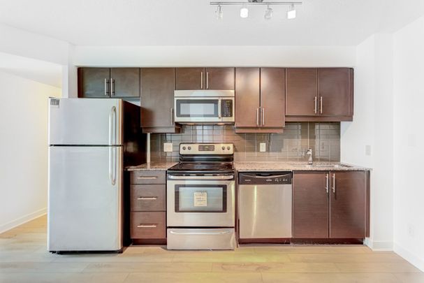 For Lease - 33 Bay Street Unit# 1205, Toronto, Ontario - Photo 1