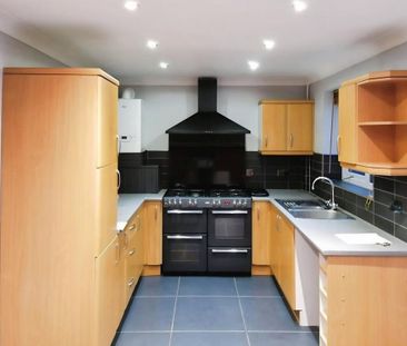 3 bedroom semi-detached house to rent - Photo 3