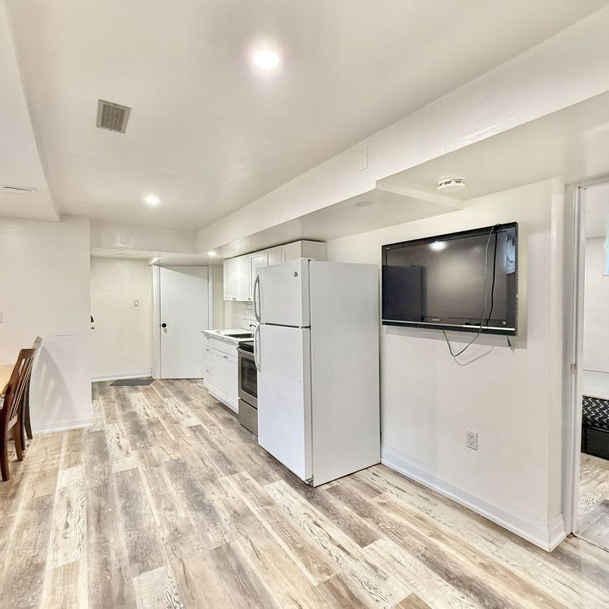 For Lease - 116 Cherrywood Drive Unit# BSMT 1, Newmarket, Ontario - Photo 1