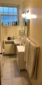 Cambie Village - Nice Unit - Photo 4