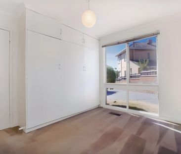 3 Bed, 1 Bath - Photo 4