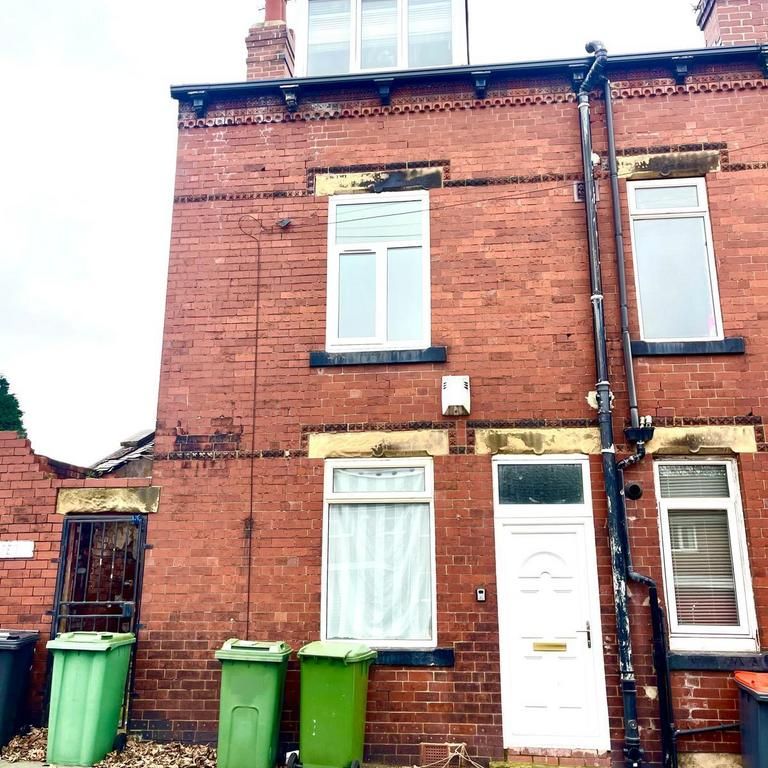 3 bedroom terraced house to rent - Photo 1