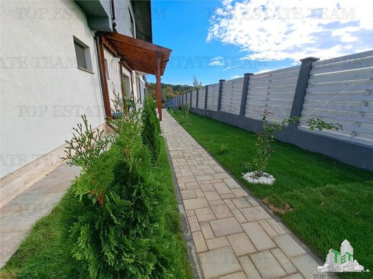 INCHIRIERE VILA Corbeanca/resedinta /office/pe malul lacului - Fotografie 1