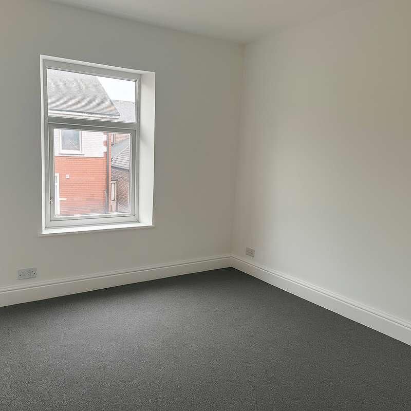 Taylor Street, May Bank, Newcastle Under Lyme, ST5 - Photo 1