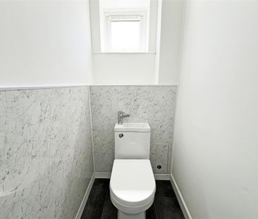 2 bedroom Maisonette to rent - Photo 2