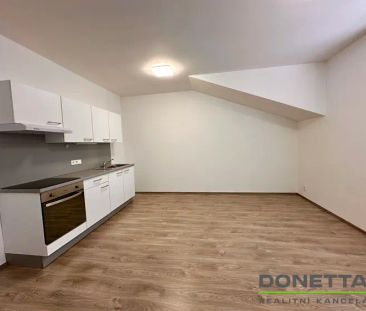 Pronájem bytu 1+kk, 34 m - Photo 2