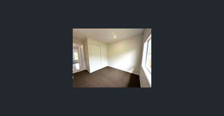 LARGE LUXURIOUS FAMILY HOME - Photo 2