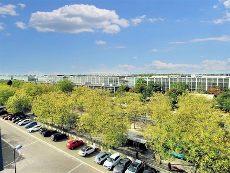 Lower Twelfth Street, Central Milton Keynes, Milton Keynes, Bucks, MK9 - Photo 2