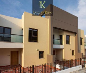 BURJ KHALIFA VIEW | 3-BHK | UNFURNISHED - Photo 1