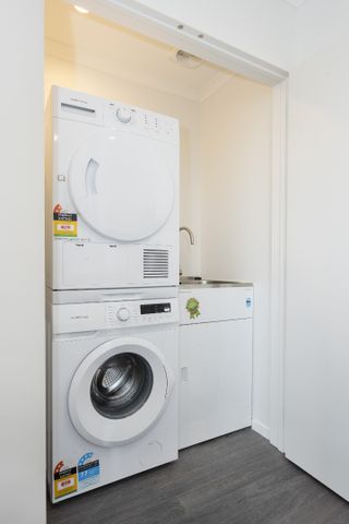 Introducing our near-new, fully furnished studio rooms for rent. - Photo 4