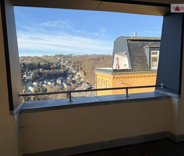 Große Maisonette-Wohnung mit 240 m² - Fahrstuhl - PKW-Stellplatz -A... - Photo 4