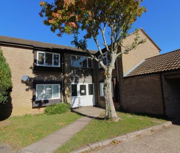 1 bedroom Flat To Let - Photo 2