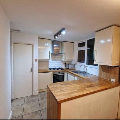1 bedroom in a house share to rent - Photo 1
