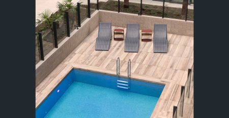 Great Location, Great Facilities, Beautiful Modern Interior! - Photo 3