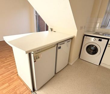 1 bedroom semi-detached house to rent - Photo 3