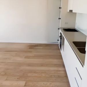 2 bed 2 bath - Photo 3