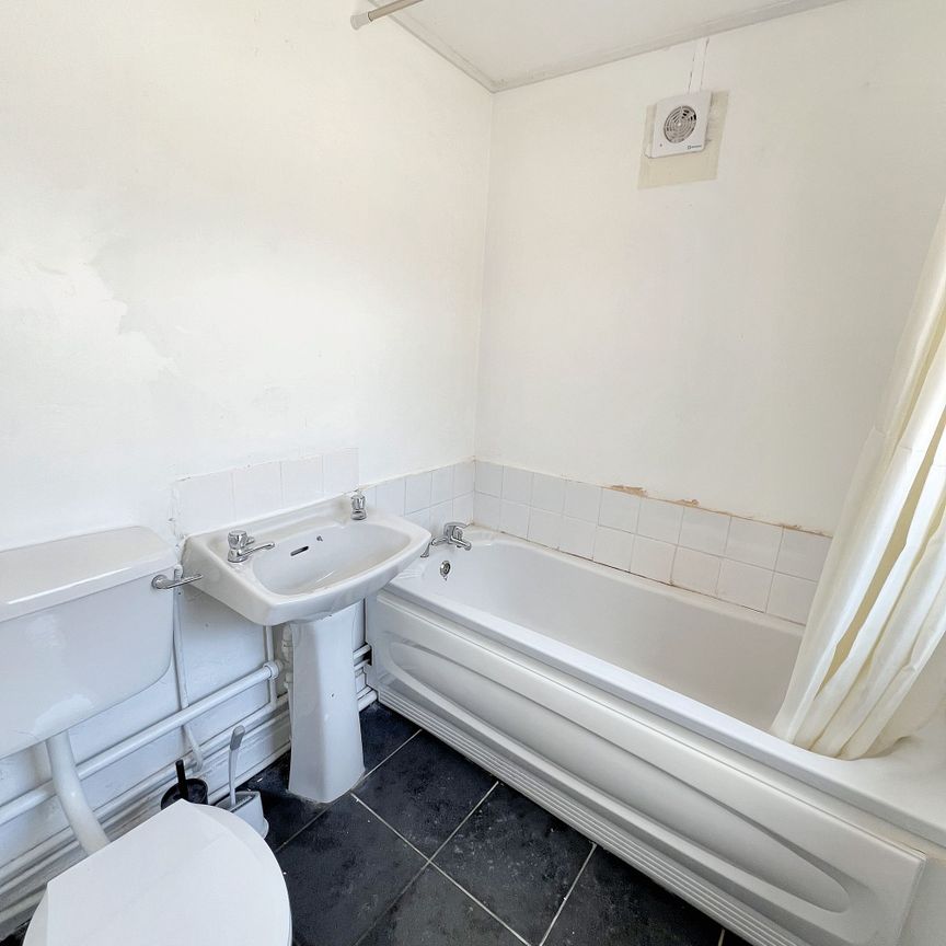 2 Bedroom Mid-Terraced, 25 Lochinvar Street, Liverpool - Photo 1