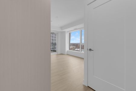 For Lease - 60 Central Park Roadway N/A Unit# 1012, Toronto, Ontario - Photo 3