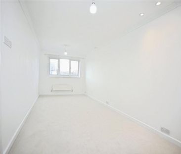 4 bedroom detached house to rent - Photo 5