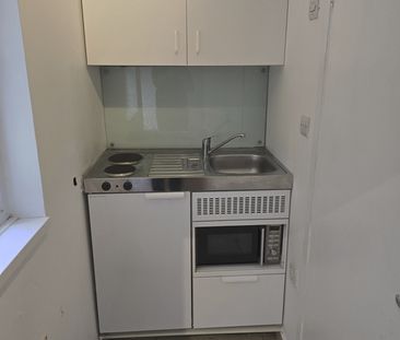 Studio Flat, Lewin Road, SW16 - Photo 6