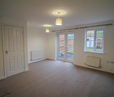 3 bedroom semi-detached house to rent - Photo 1