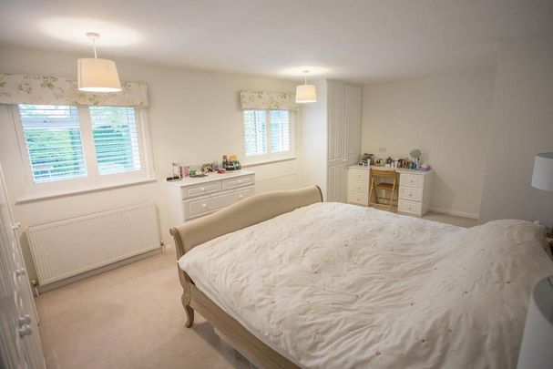 4 bedroom detached house to rent - Photo 1