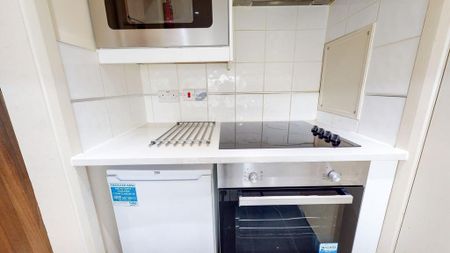 Studio to rent - Photo 3