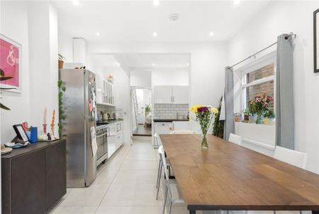 5 bedroom terraced house to rent - Photo 3
