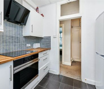 3 bedroom flat to rent - Photo 1