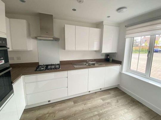 Hedgehog Way, Berkhamsted, HP4 - Photo 1