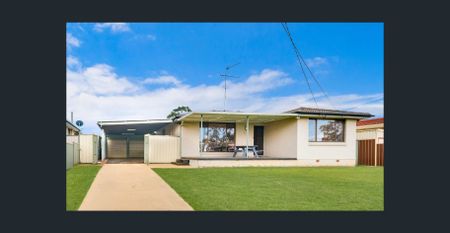 Stunning Family Home - Photo 2