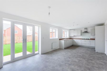 4 bedroom detached house to rent - Photo 4