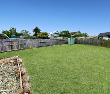 FRESHLY UPDATED HOME IN A FAMILY-FRIENDLY LOCATION - Photo 3