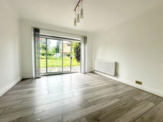 4 bedroom detached house to rent - Photo 1