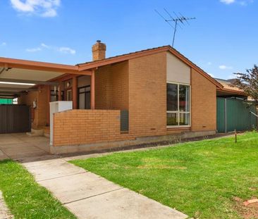 8 Aruma Crescent - Photo 6