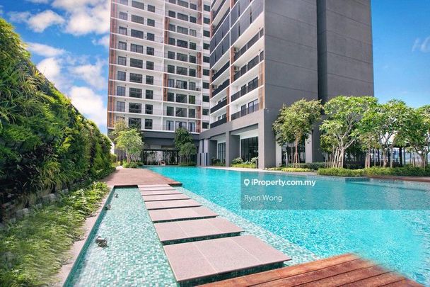 Emporis, Kota Damansara - Photo 1