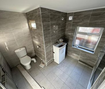 3 bedroom terraced house to rent - Photo 6