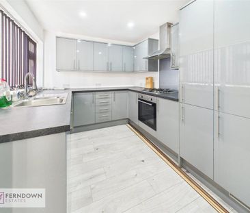 3 bedroom terraced house to rent - Photo 6