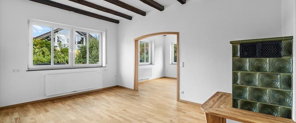 Sanierte 2,5-Zimmer-Wohnung mit gemütlichem Holzkachelofen und Garage in Nordendorf - Foto 1