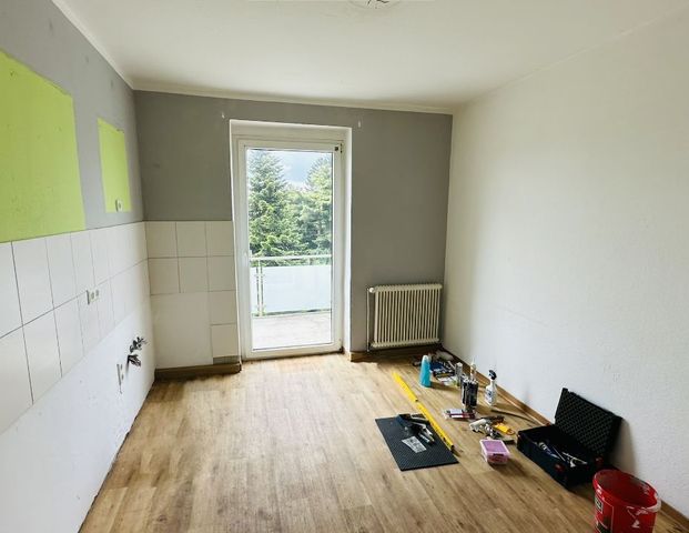 3 Zimmerwohnung ca. 80m² mit Balkon, in Dortmund-Lütgendortmund zu vermieten! - Foto 1