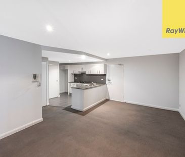 STUNNING ONE BEDROOM APARTMENT IN CBD - MUST SEE - Photo 5